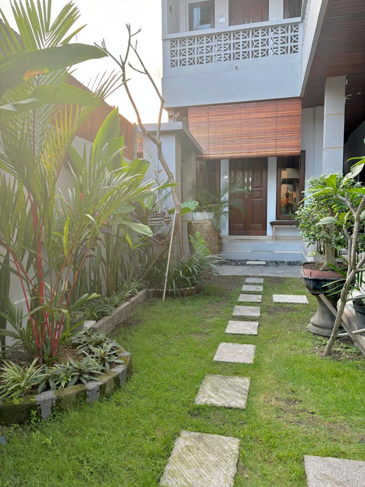 The Lima Home Stay In Canggu 외부 사진