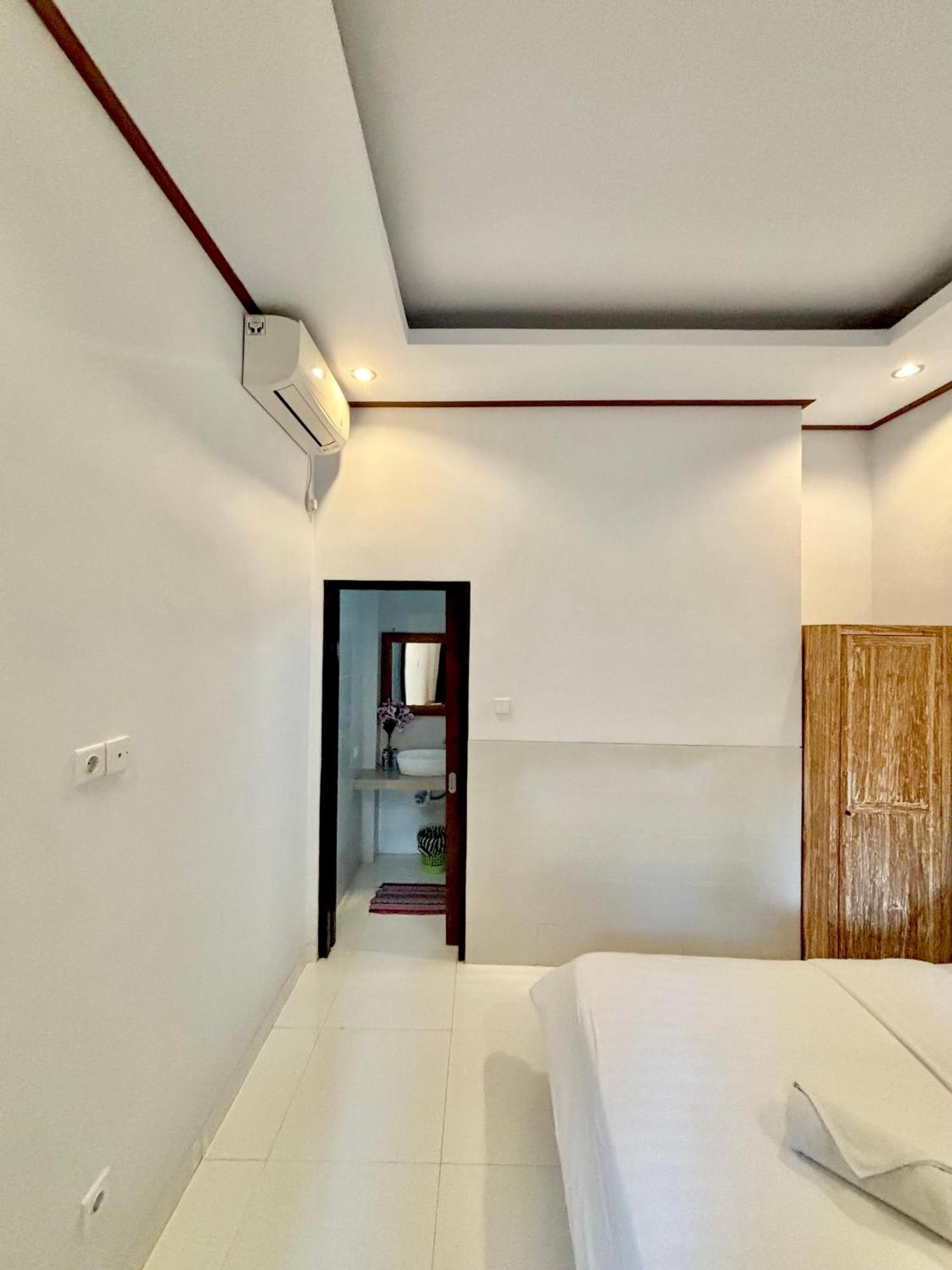 The Lima Home Stay In Canggu 외부 사진